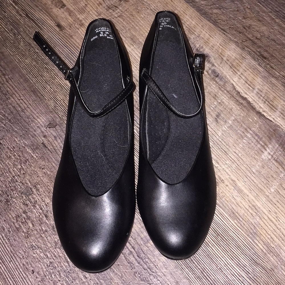 Capezio character shoes black 8 M 1.5 inch heel